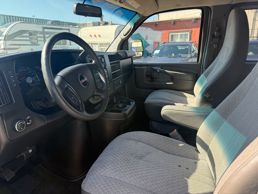 Used 2015 GMC Savana 2500 LT w/ LT Preferred Equipment Group RWD image 13