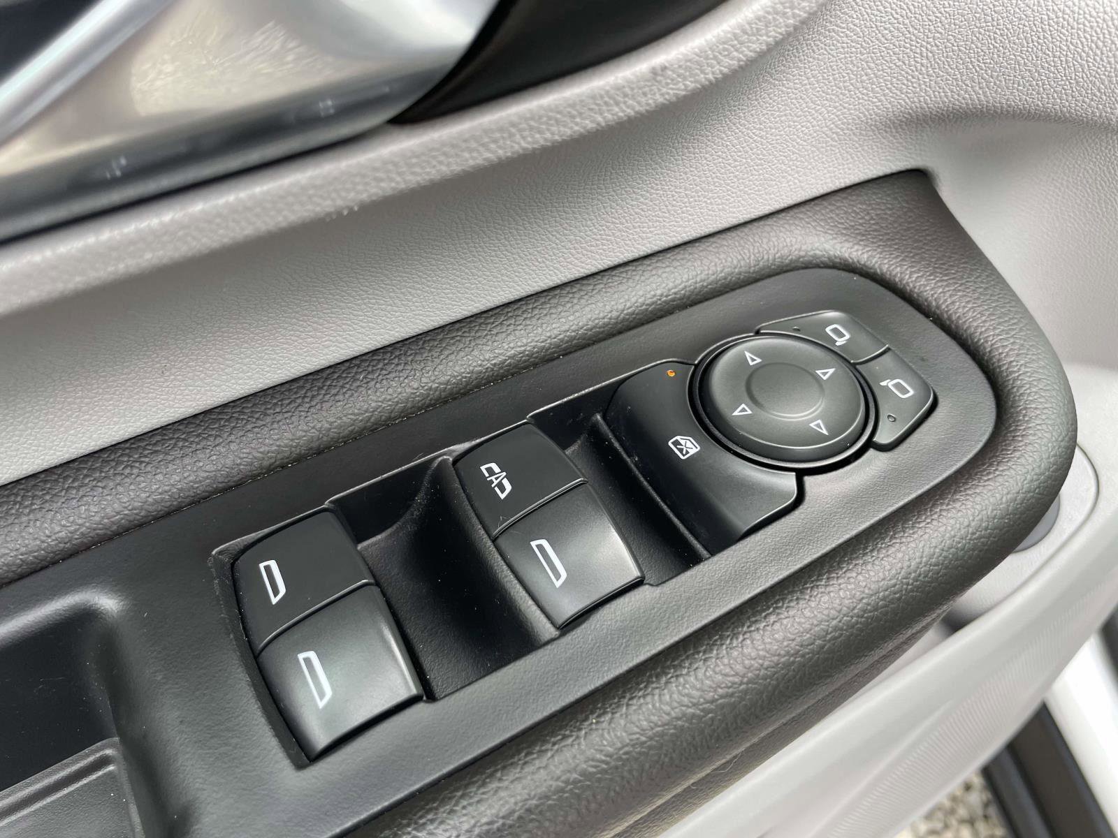 Used 2023 GMC Terrain SLT FWD image 6