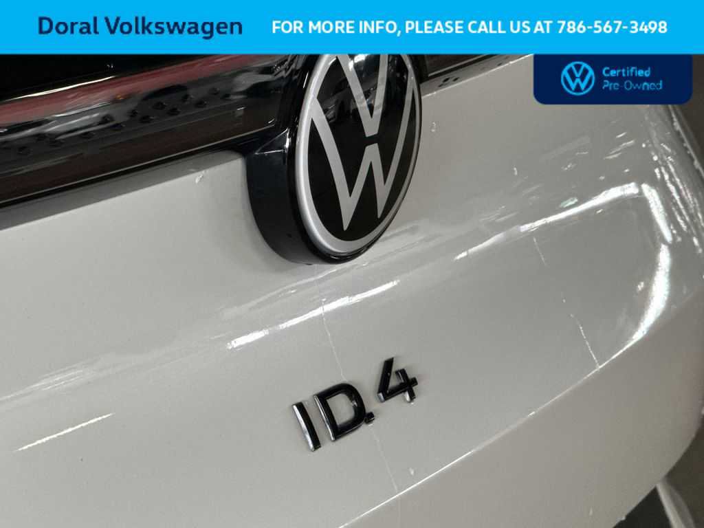 Certified 2025 Volkswagen ID.4 Pro S Plus w/ ID.4 Black Package AWD/4WD image 10