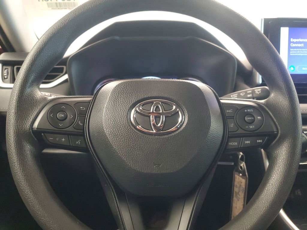 Used 2023 Toyota RAV4 LE image 19