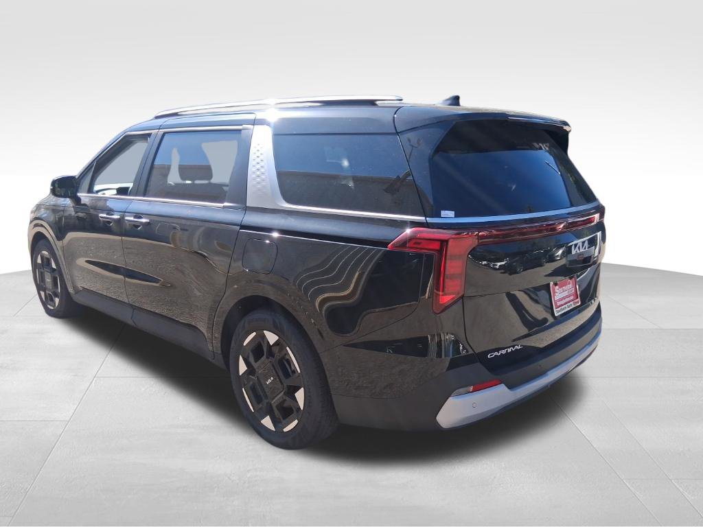 Certified 2026 Kia Carnival EX FWD image 9