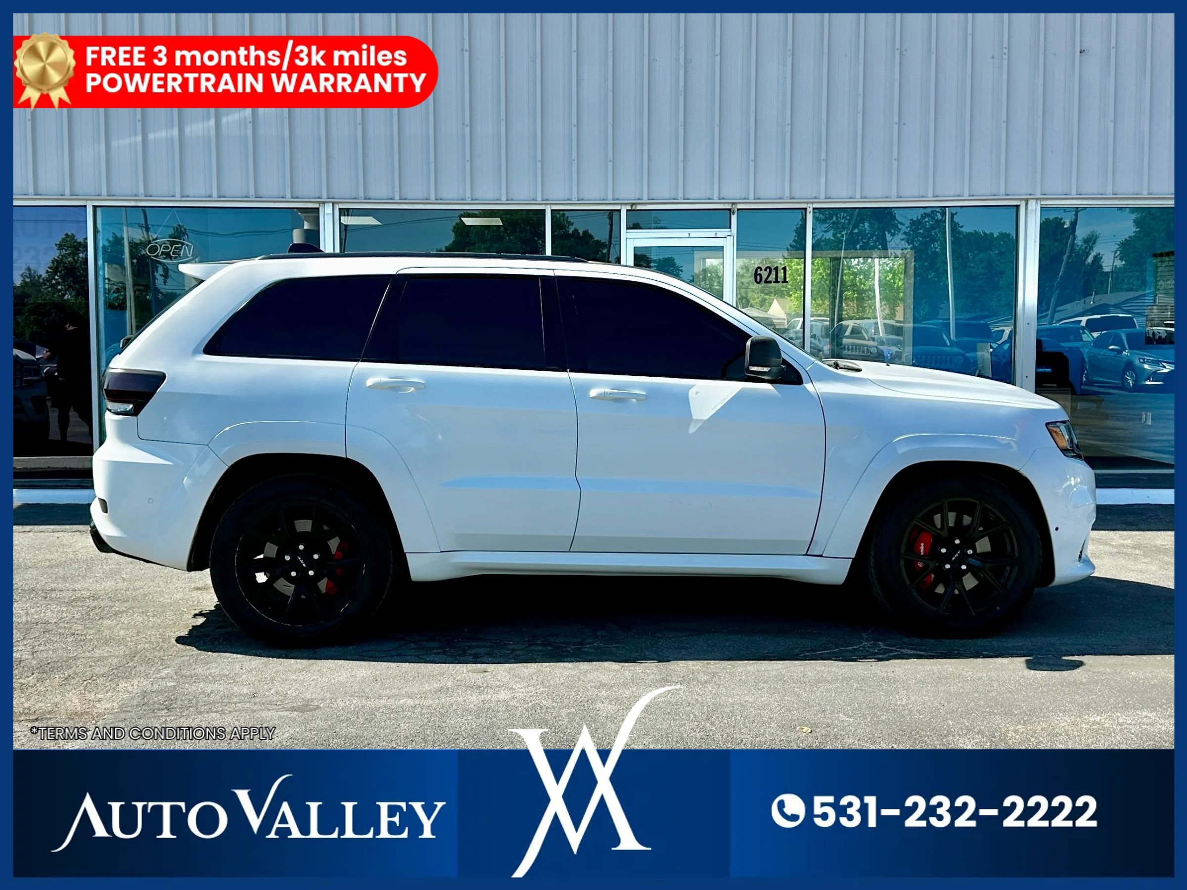 Used 2018 Jeep Grand Cherokee SRT image 8