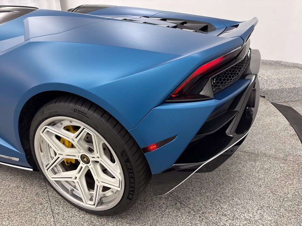 Used 2020 Lamborghini Huracan EVO image 46