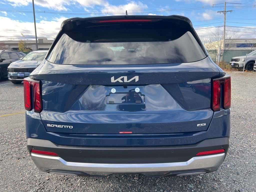 New 2026 Kia Sorento S image 3