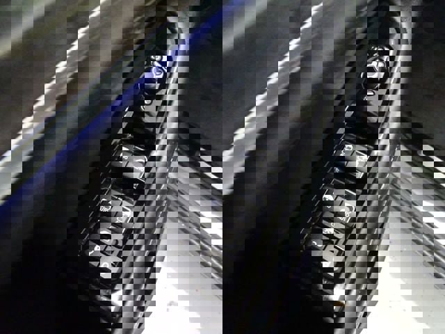 Certified 2023 Jeep Grand Cherokee Overland w/ Advanced Protech Group III image 10