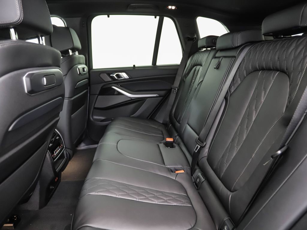 New 2026 BMW X5 M60i image 21
