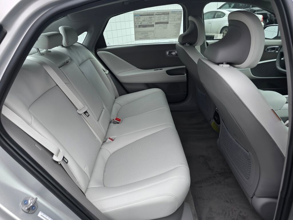 New 2025 Hyundai Ioniq 6 SEL image 27