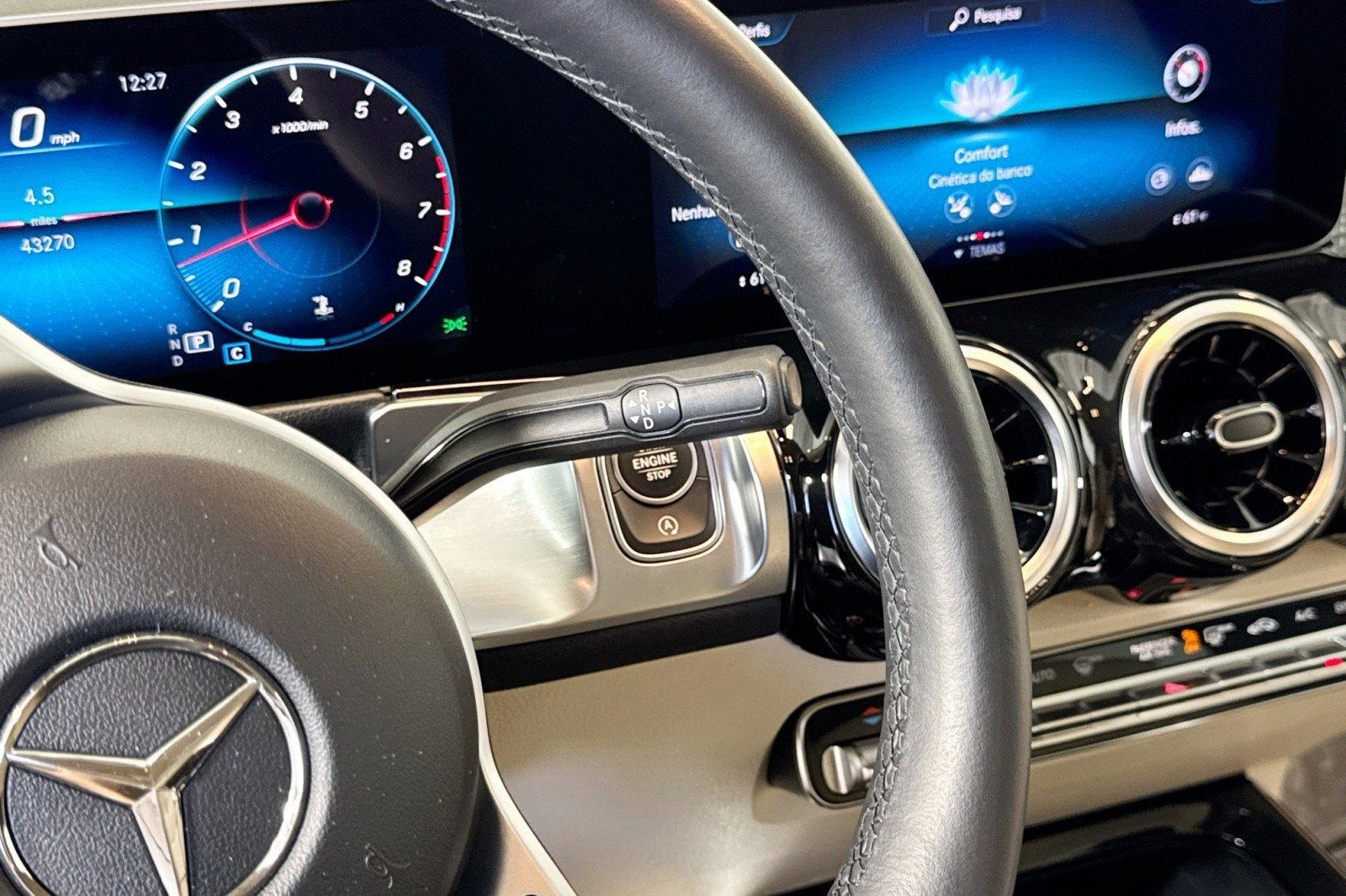 Used 2021 Mercedes-Benz GLB 250 4MATIC image 16