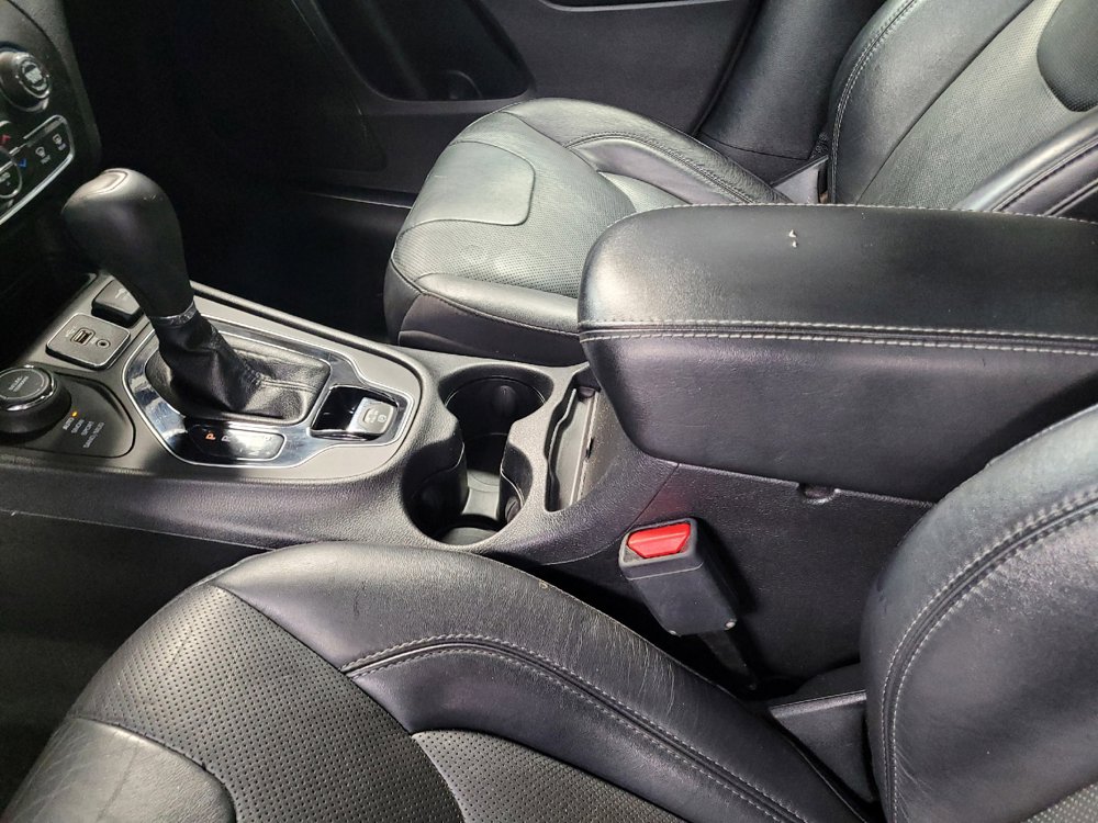 Used 2020 Jeep Cherokee Limited AWD/4WD image 26