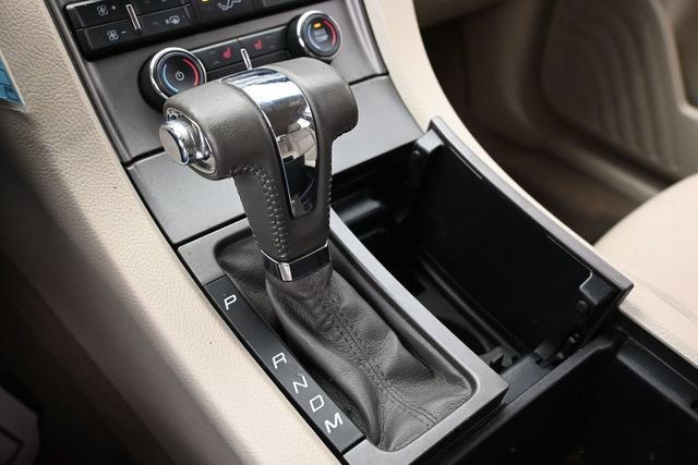 Used 2010 Ford Taurus SEL FWD image 22