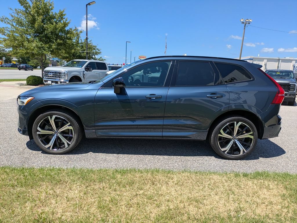 Certified 2024 Volvo XC60 B5 Ultimate w/ Protection Package Premier AWD/4WD image 7