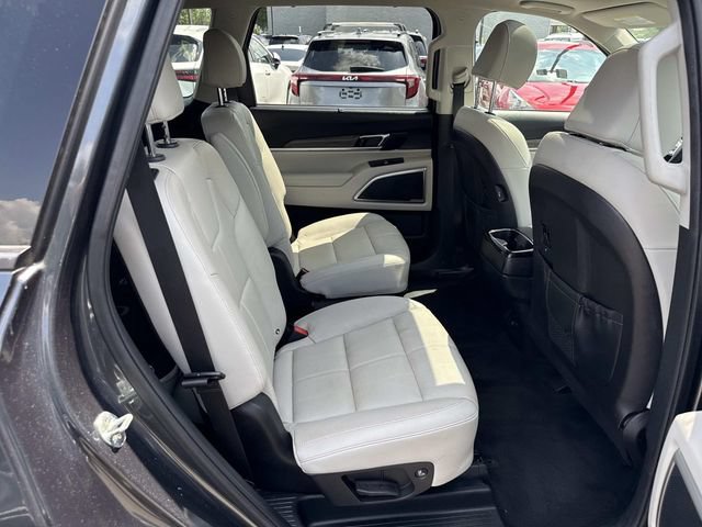 Used 2022 Kia Telluride EX w/ EX Premium Package AWD/4WD image 11