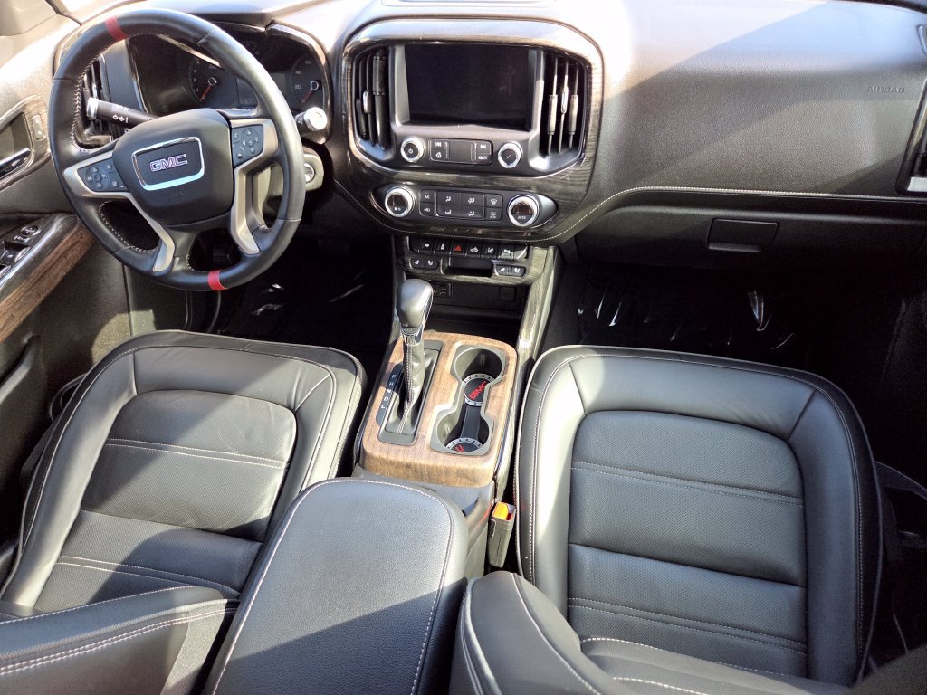 Used 2022 GMC Canyon Denali w/ Denali Black Edition Package AWD/4WD image 33