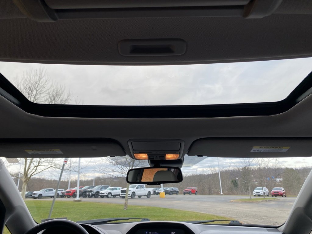 Used 2015 Honda Odyssey Touring image 25