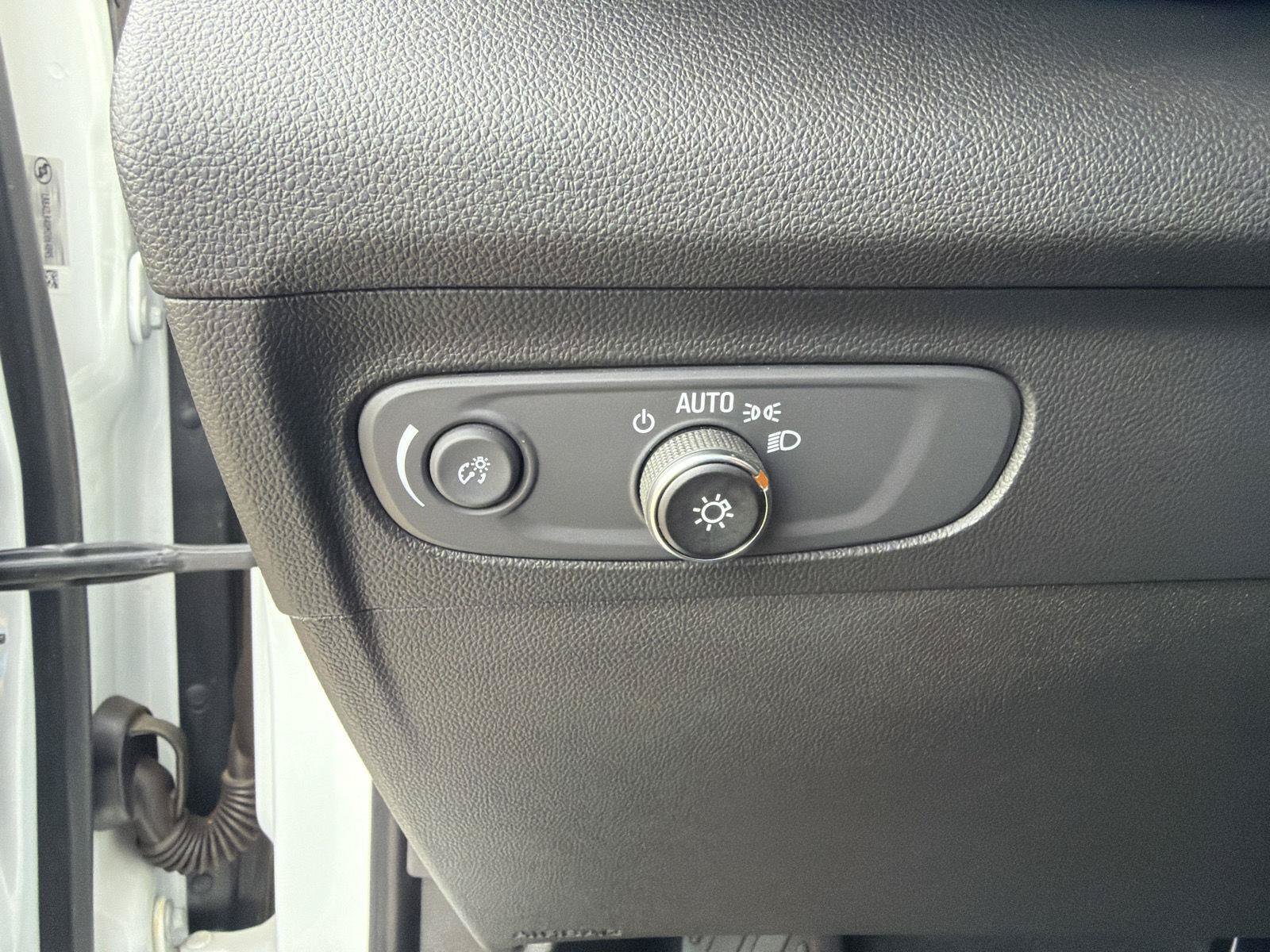 Used 2021 Buick Envision Preferred FWD image 16