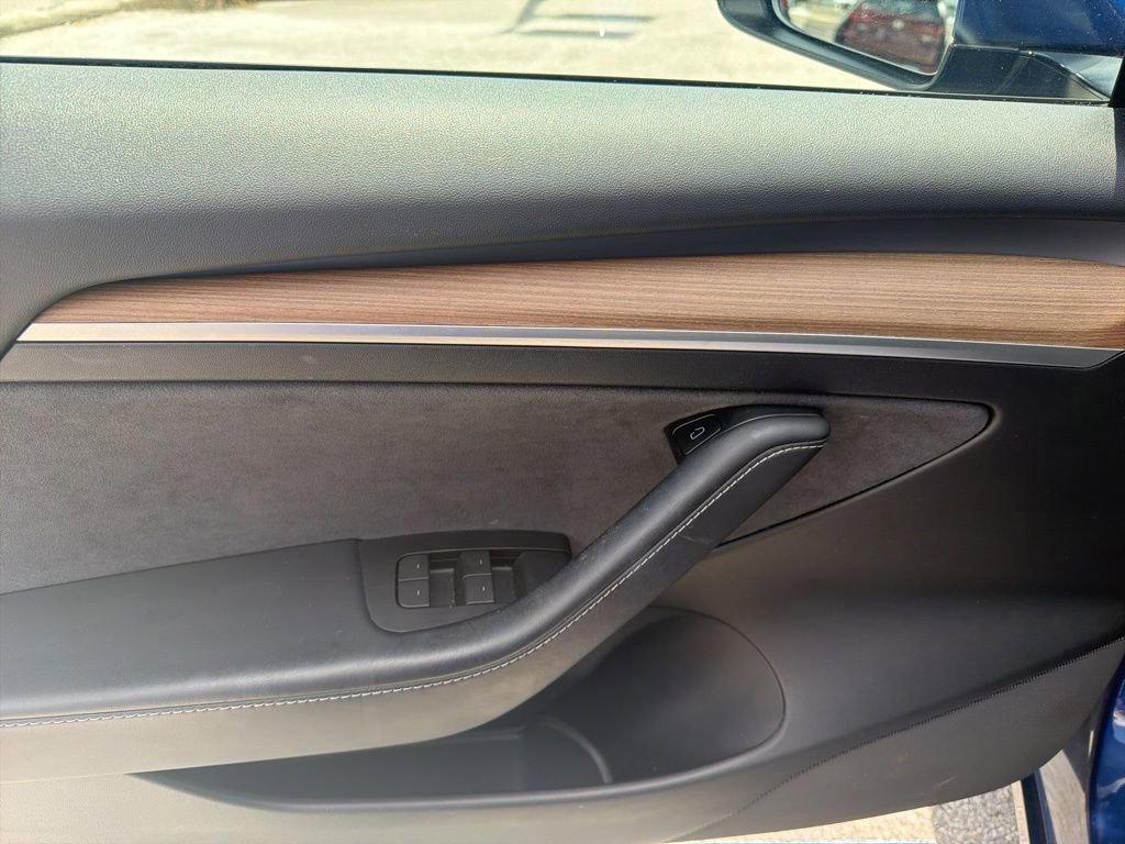 Used 2021 Tesla Model 3 Long Range AWD/4WD image 17