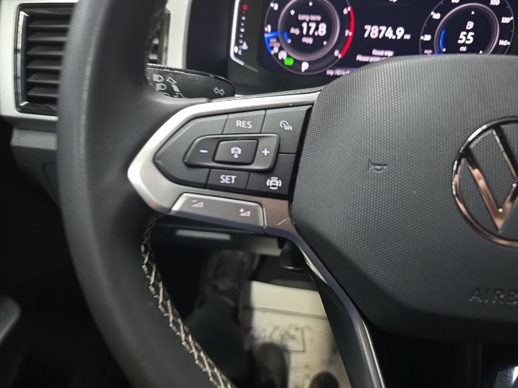 Used 2022 Volkswagen Atlas Cross Sport SE w/ Black Wheel Package AWD/4WD image 19