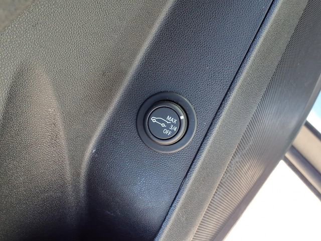 Used 2023 Chevrolet Equinox LT w/ Driver Convenience Package image 14