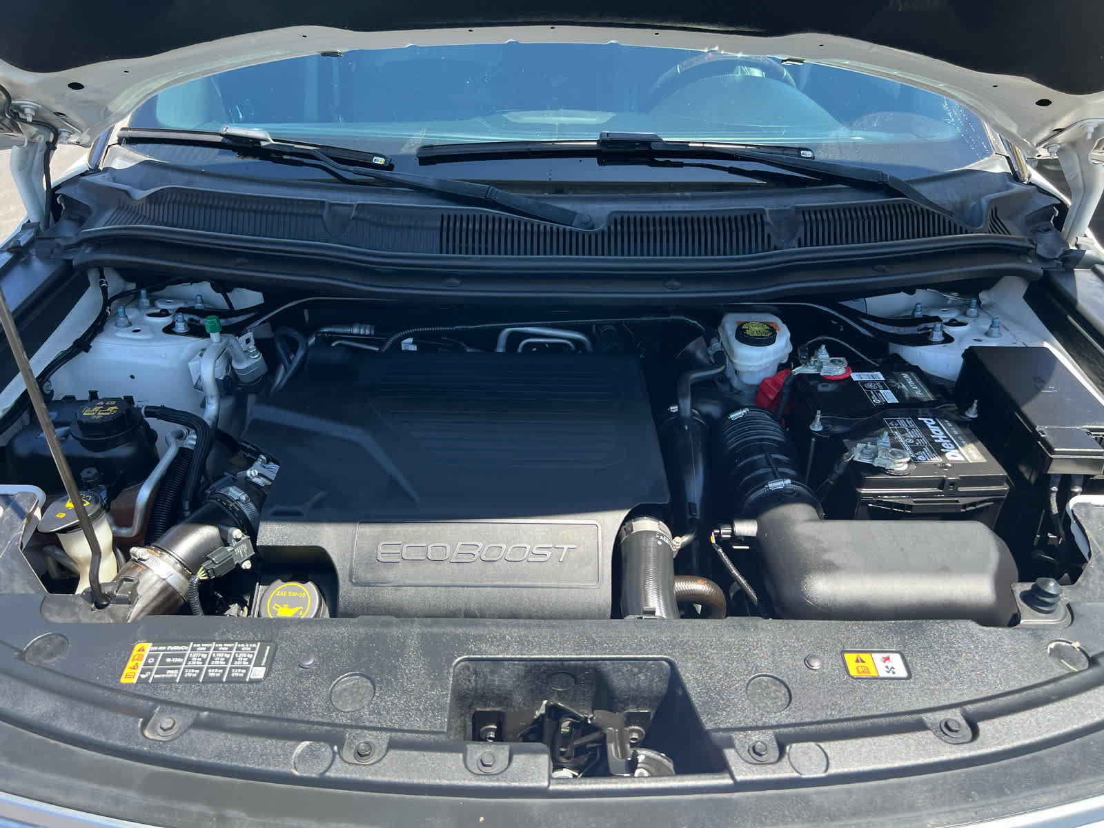 Used 2018 Ford Explorer Platinum AWD/4WD image 3