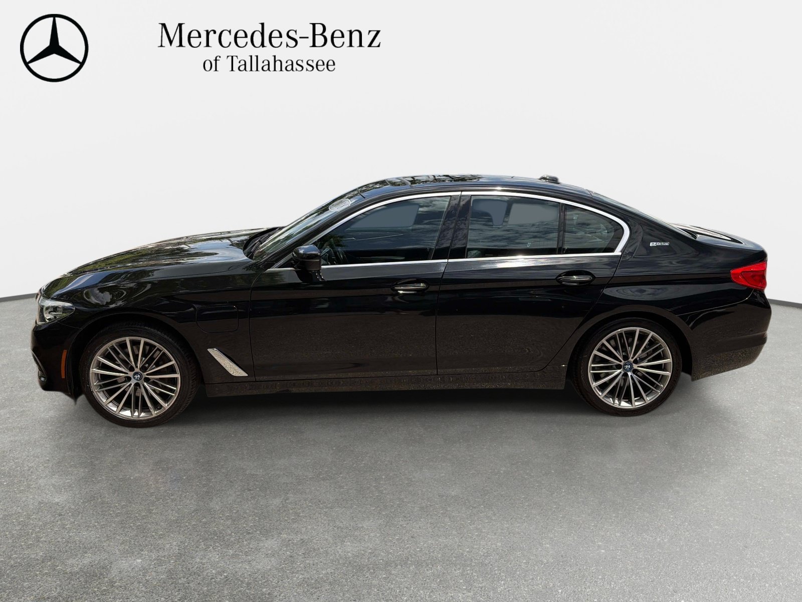 Used 2018 BMW 530e xDrive AWD/4WD image 8