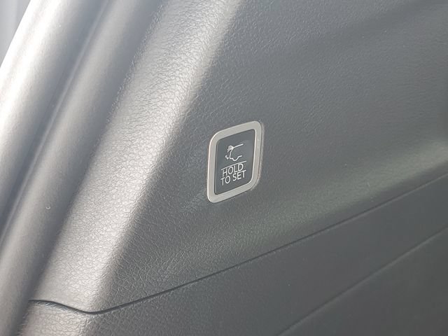 New 2027 Chrysler Pacifica Select AWD/4WD image 9