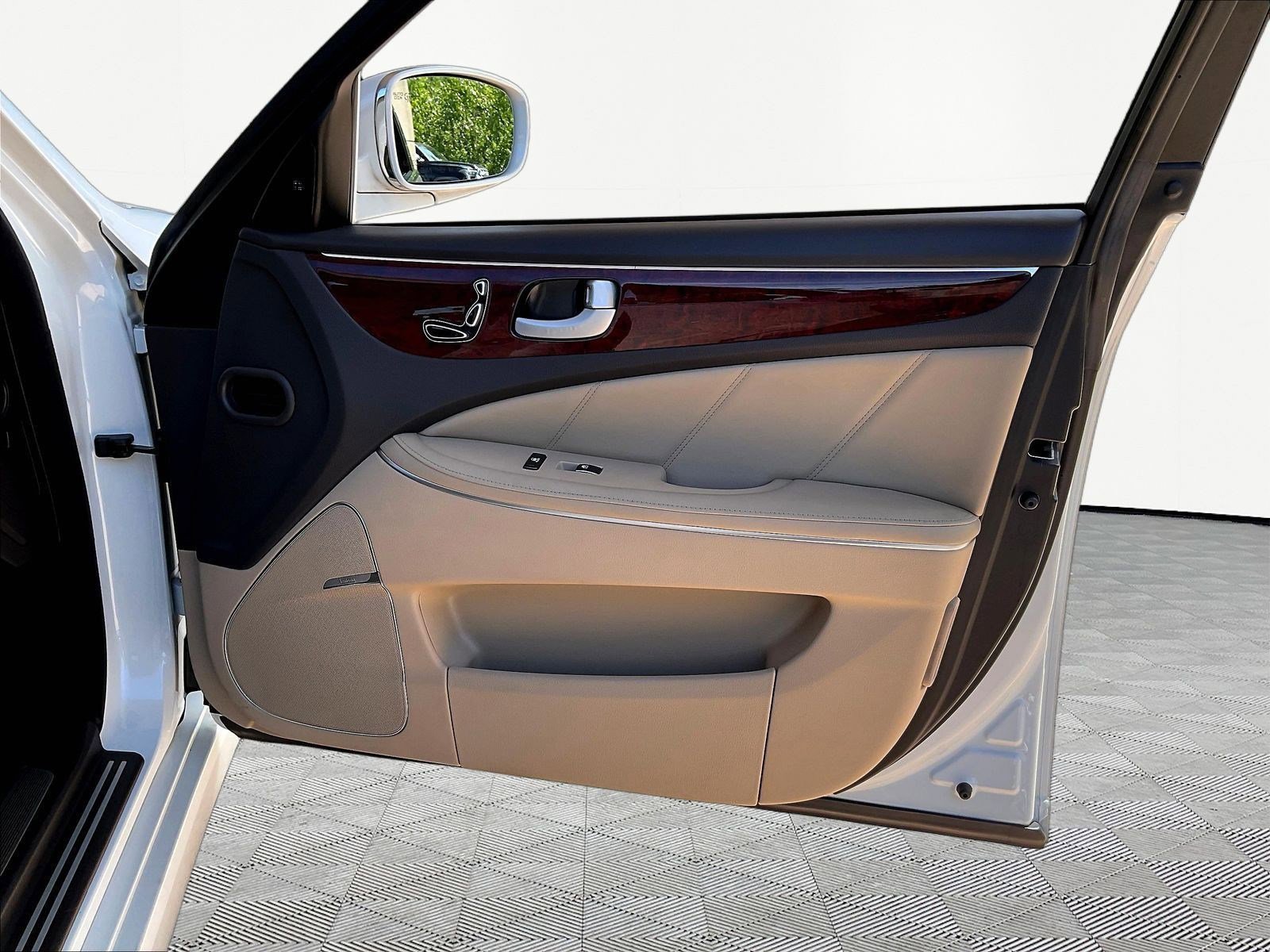 Used 2013 Hyundai Equus Ultimate RWD image 28