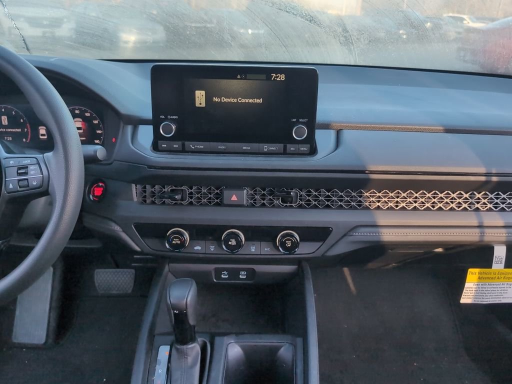 Used 2025 Honda Accord LX image 16