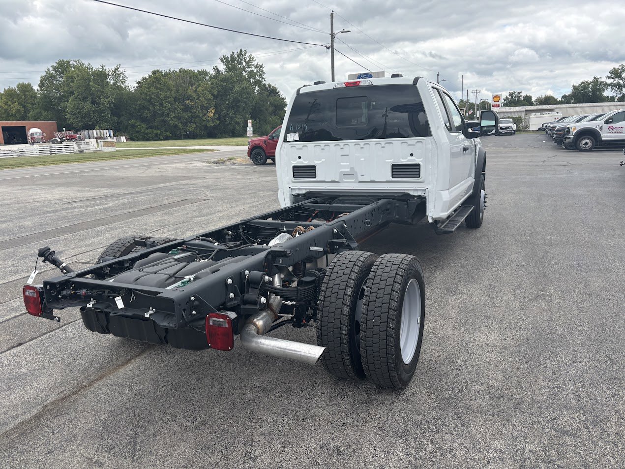 New 2025 Ford F450 XL w/ XL Chrome Package image 4