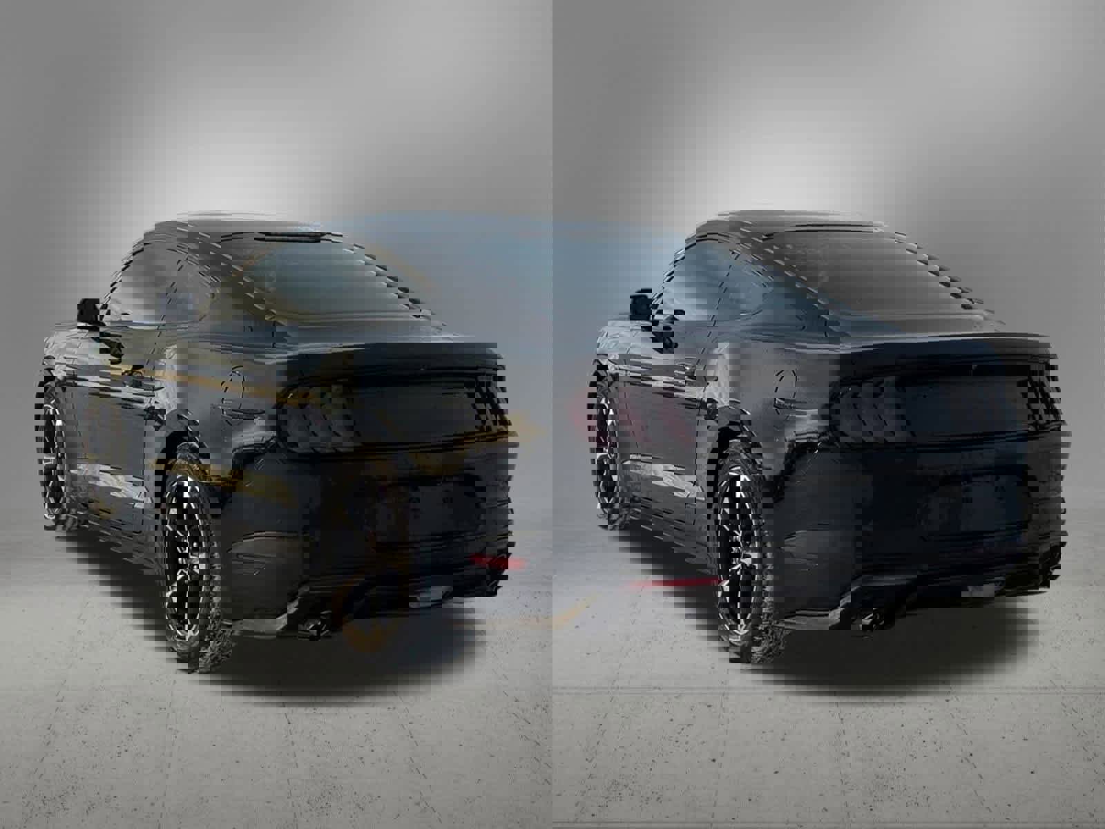 Used 2018 Ford Mustang Coupe image 4