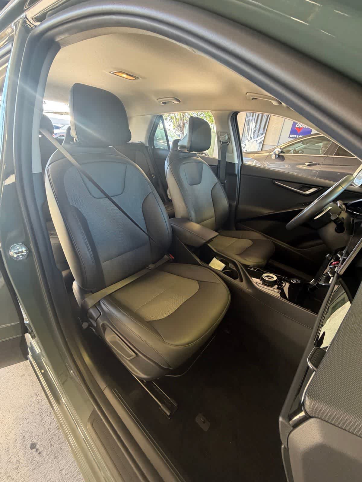 Used 2023 Kia Niro Wind FWD image 11