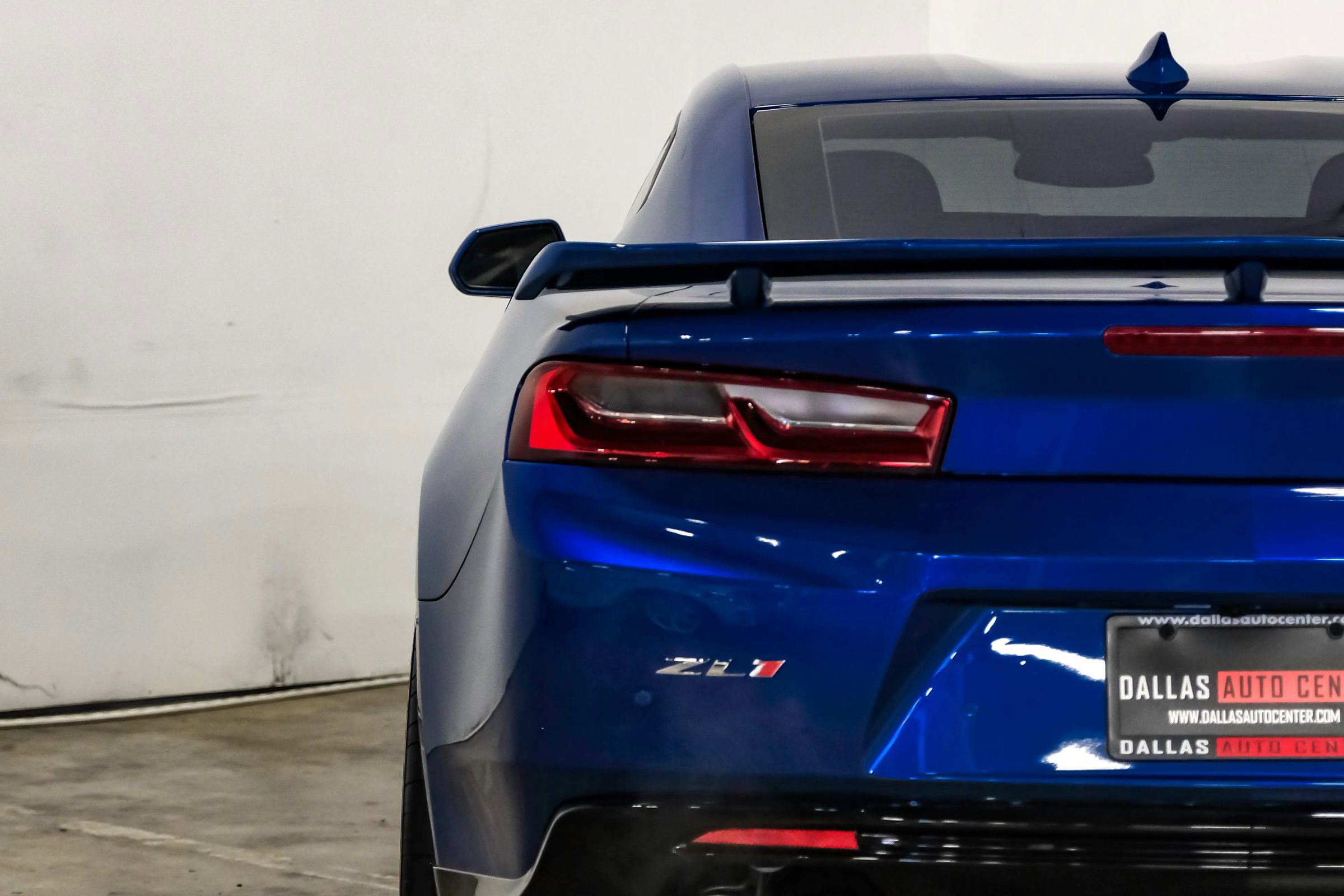 Used 2018 Chevrolet Camaro ZL1 image 31