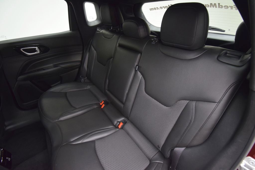 Used 2022 Jeep Compass Latitude w/ Convenience Group AWD/4WD image 24