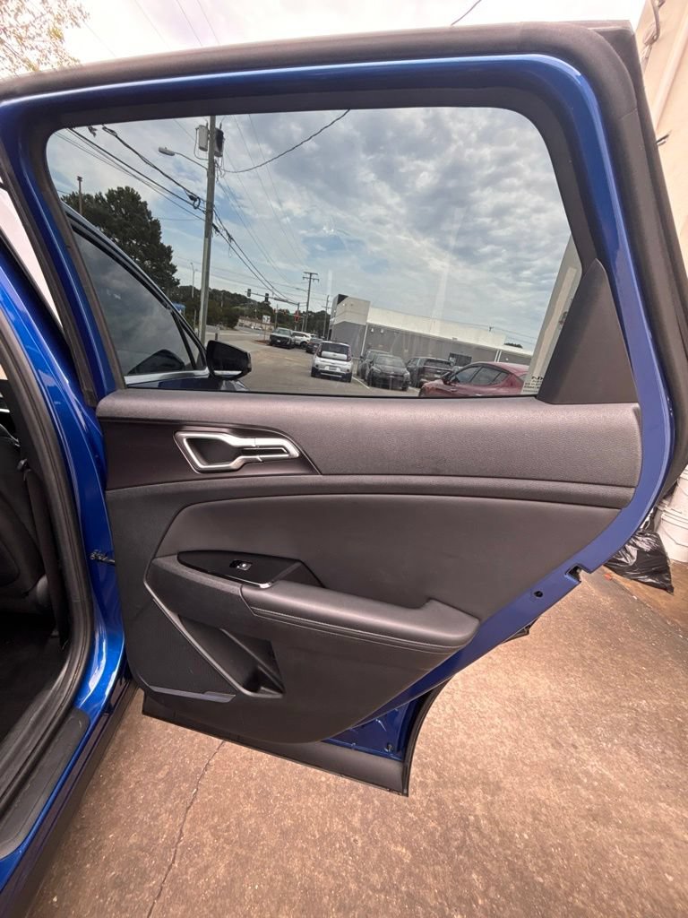 Certified 2023 Kia Sportage EX FWD image 22