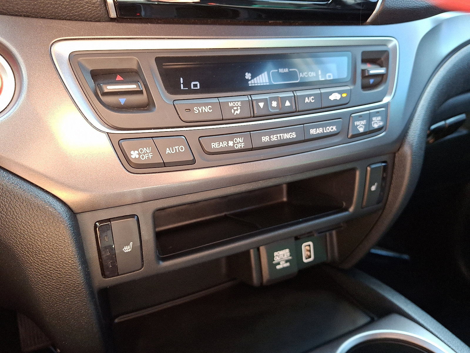 Used 2022 Honda Pilot Sport image 17