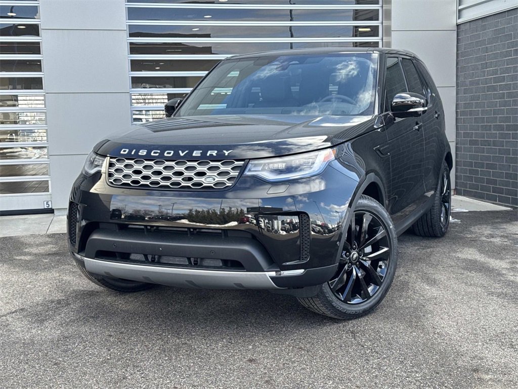 New 2026 Land Rover Discovery S image 1