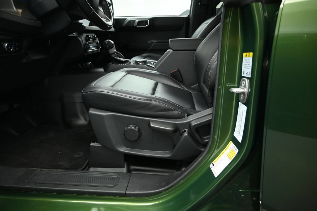 Certified 2025 Ford Bronco Badlands AWD/4WD image 8
