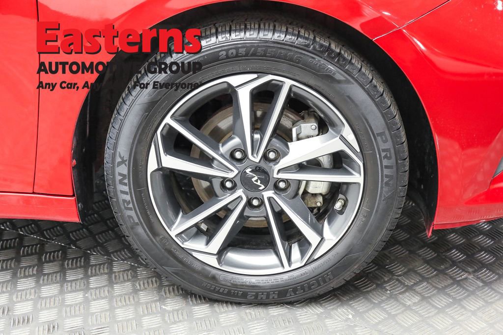 Used 2023 Kia Forte LXS image 30