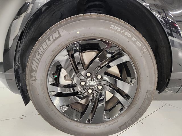 Used 2026 Land Rover Range Rover Evoque S image 8