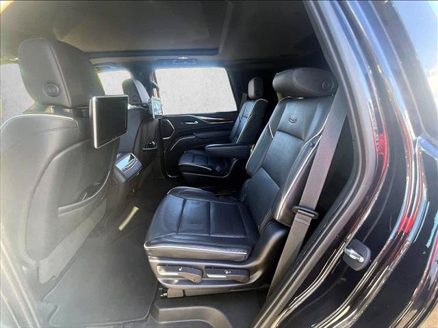 Used 2023 Cadillac Escalade Premium Luxury RWD image 27