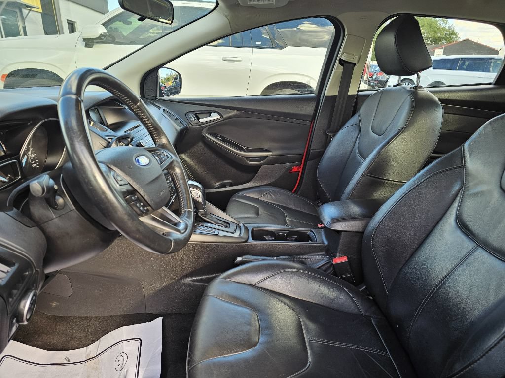 Used 2016 Ford Focus SE w/ Equipment Group 201A FWD image 19