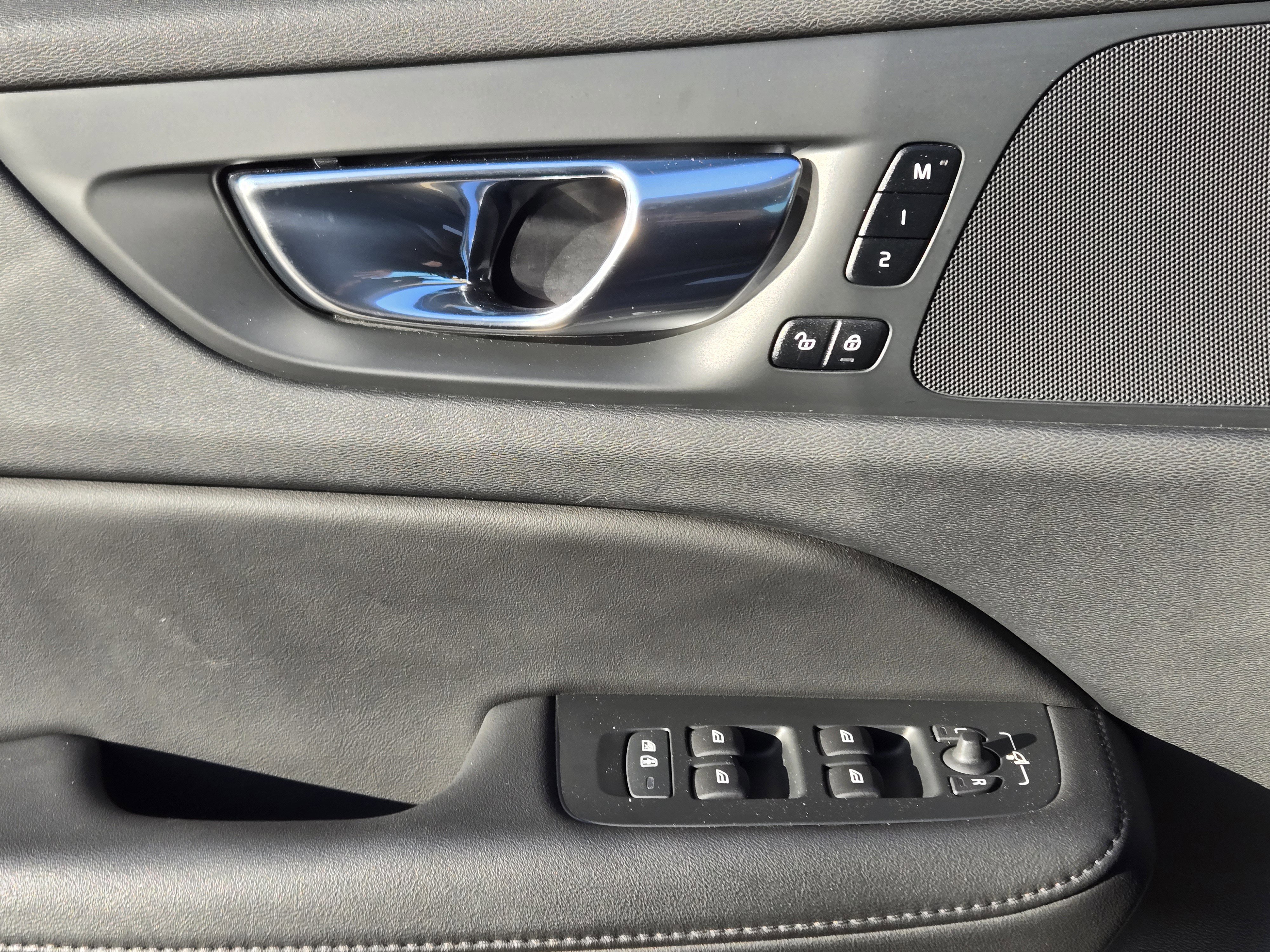 Certified 2023 Volvo V60 B5 Cross Country Plus w/ Climate Package image 30