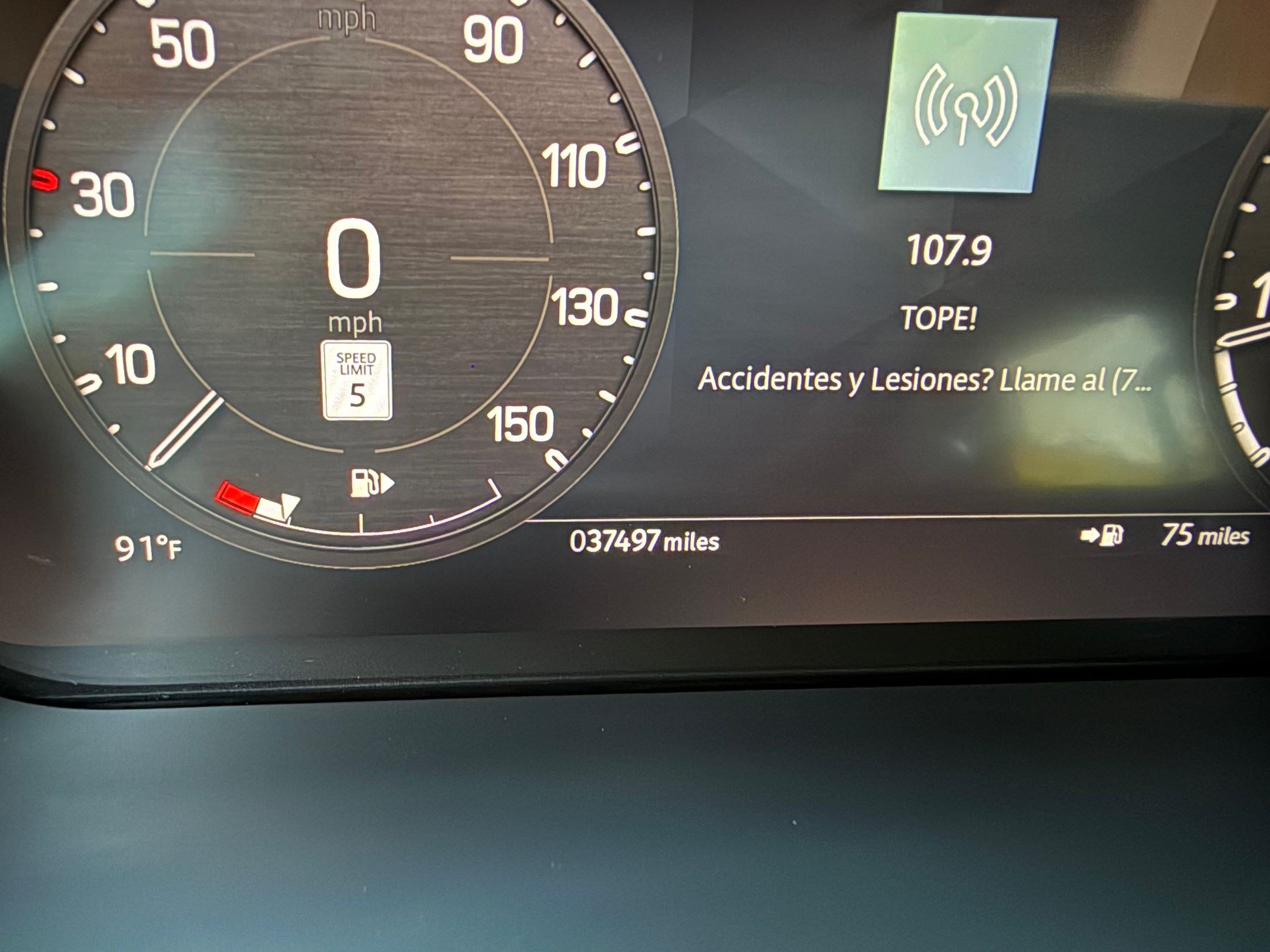 Used 2023 Land Rover Defender 110 V8 AWD/4WD image 29