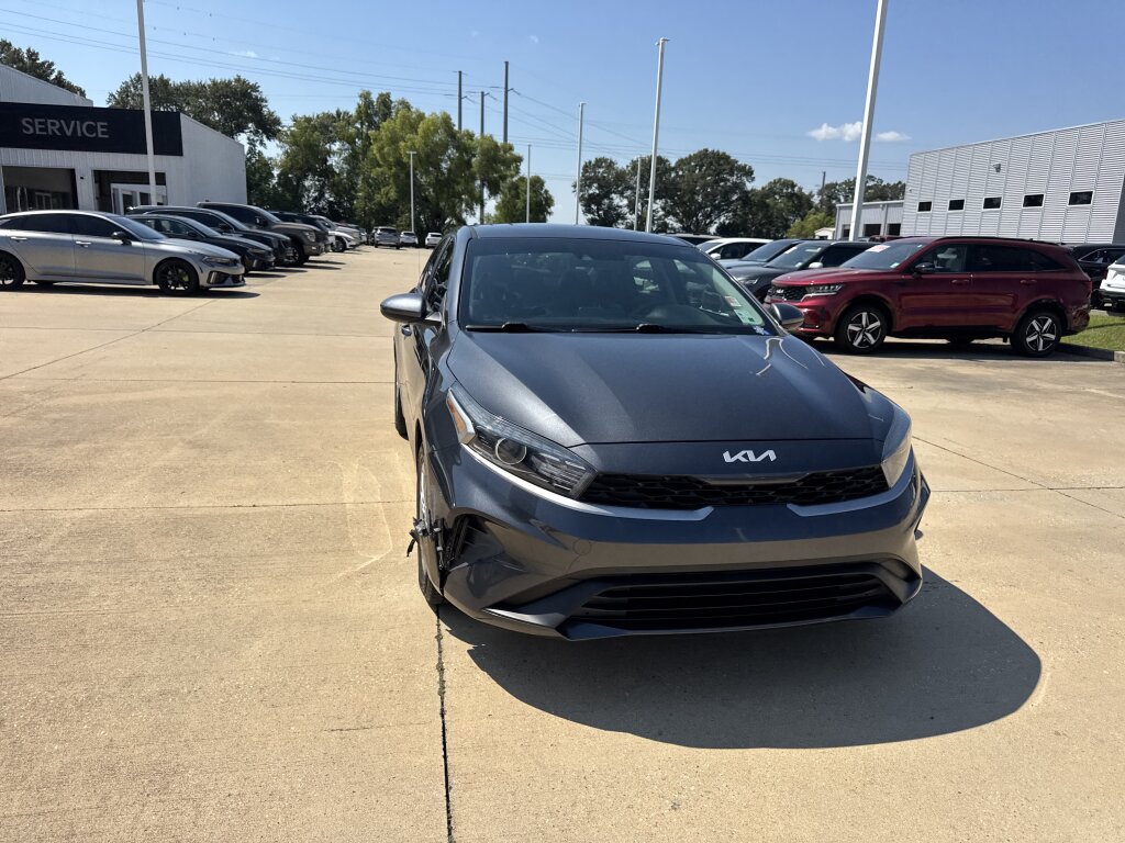 Certified 2022 Kia Forte Sedan FWD image 7