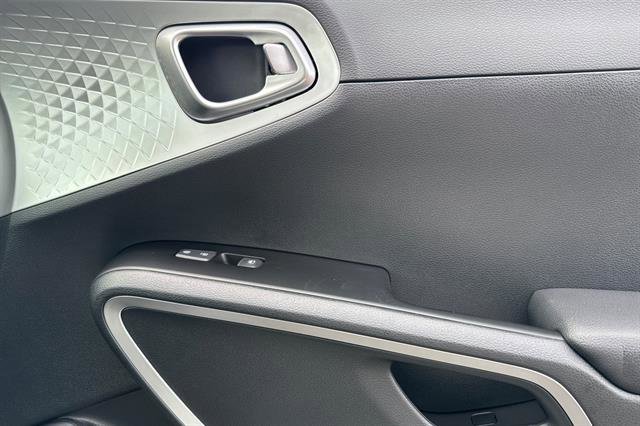 New 2025 Kia Soul LX image 19