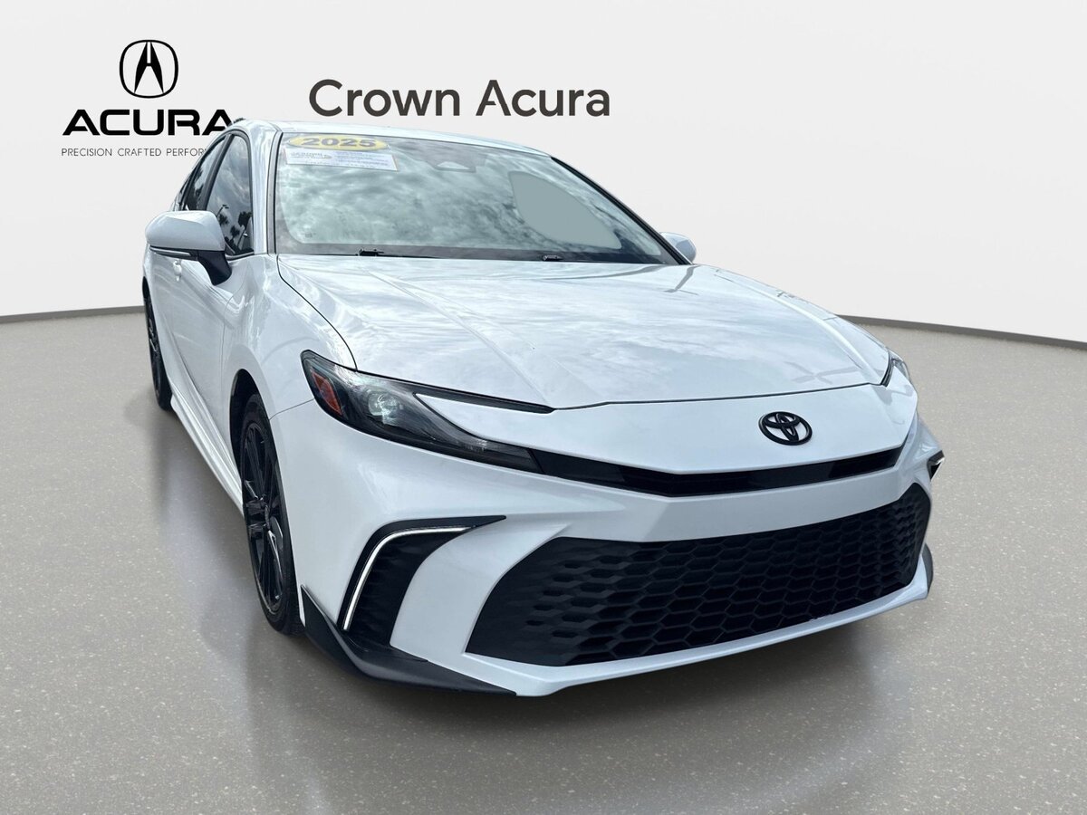 Used 2025 Toyota Camry SE w/ Multimedia Upgrade Package FWD image 7