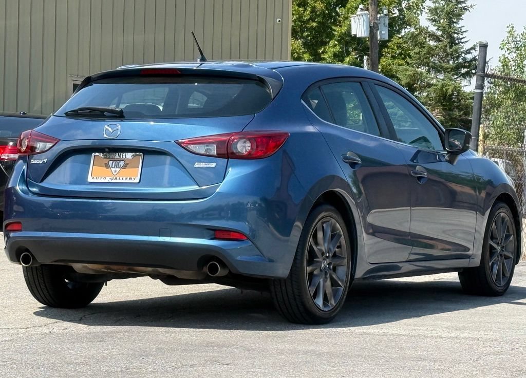 Used 2018 MAZDA MAZDA3 Touring FWD image 5