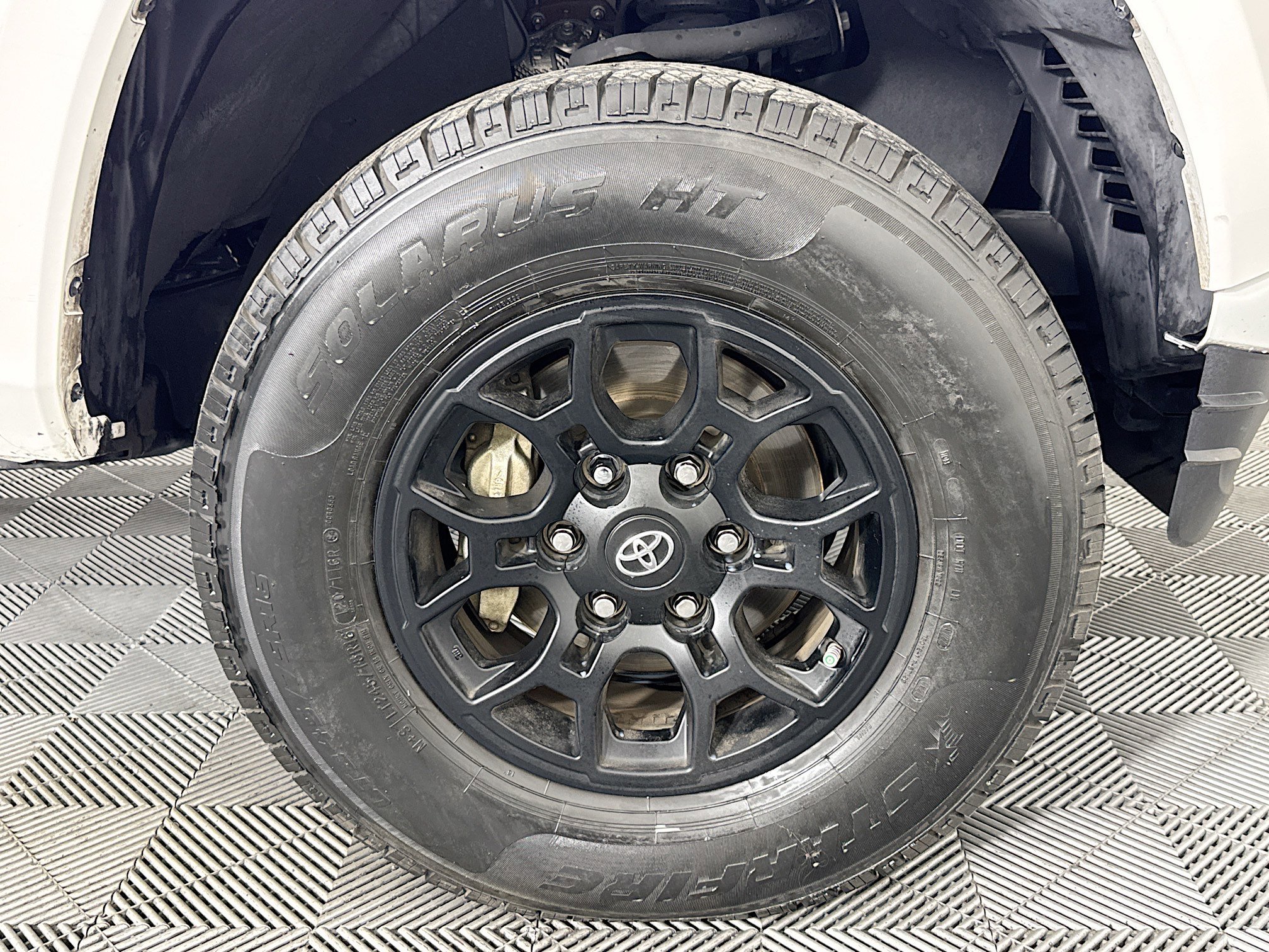 Used 2020 Toyota Tacoma SR5 image 54