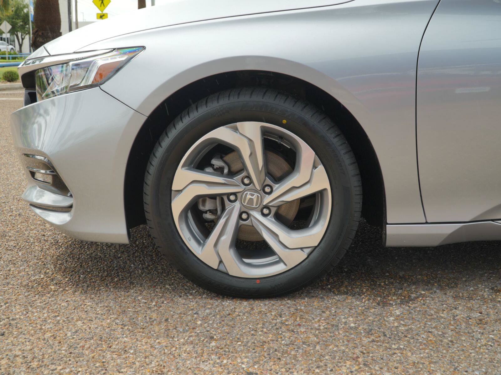 Used 2020 Honda Accord EX image 18