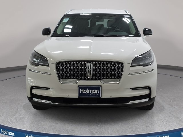 Certified 2023 Lincoln Aviator AWD image 2