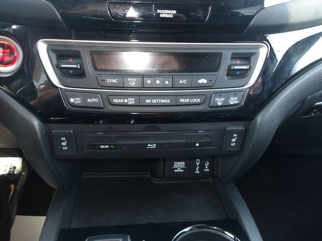 Used 2017 Honda Pilot Touring image 19